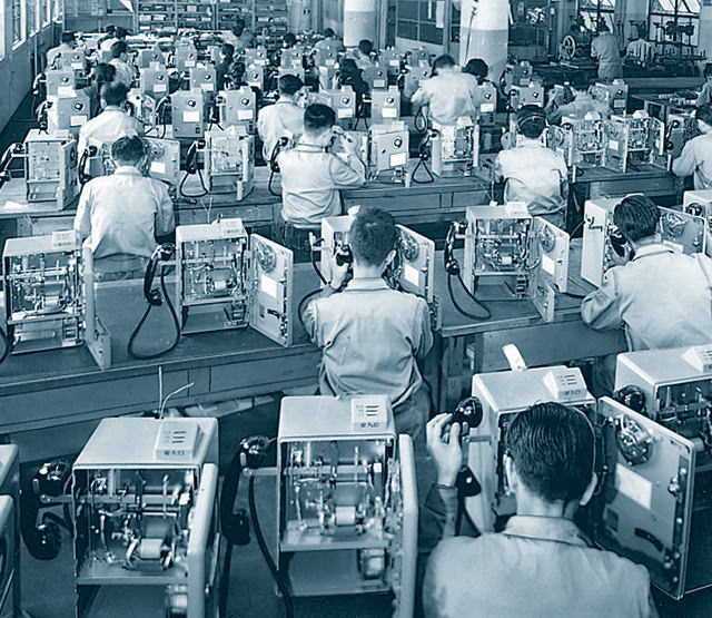 Mass production of No.5 public telephones for phone booths