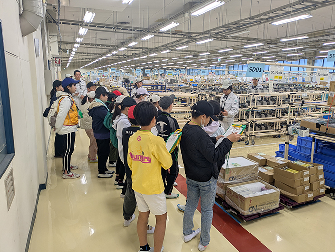 「こども工場見学」の様子