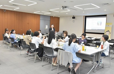 開発に携わる女性従業員との交流