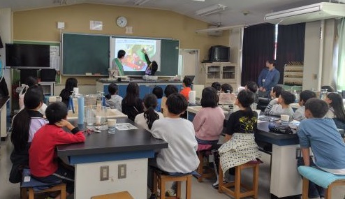 「おもしろ理科教室」講義風景