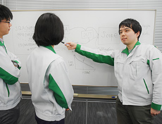 打ち合わせにも熱が入る